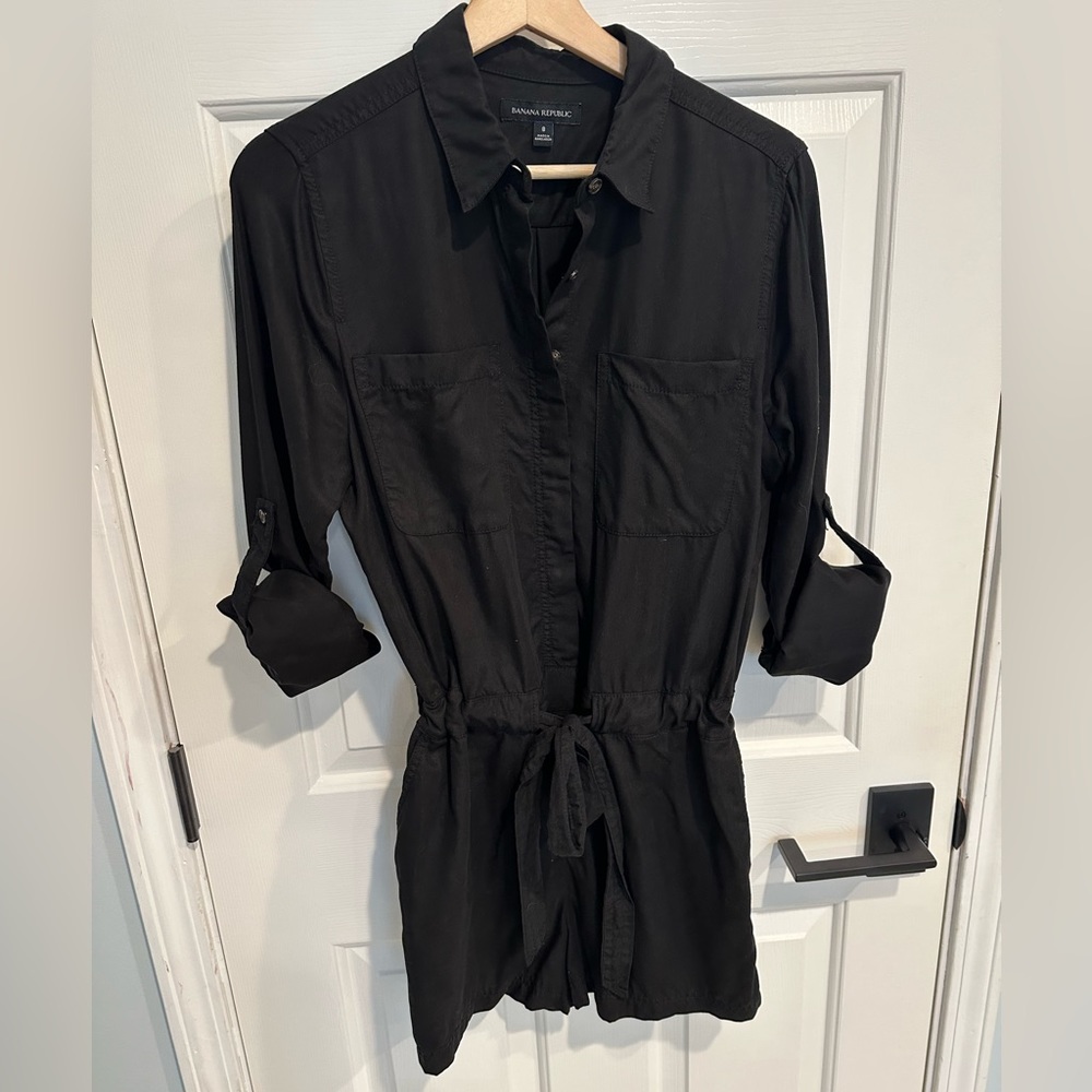 Banana Republic black romper, shorts, long sleeves with cuff, tie waist